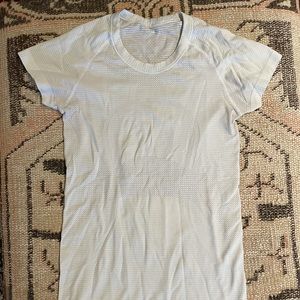 White Lululemon Swiftly Tech Short Slee…